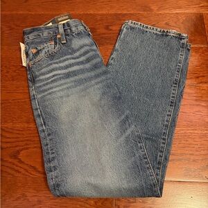 Aritzia • Levi’s Jean